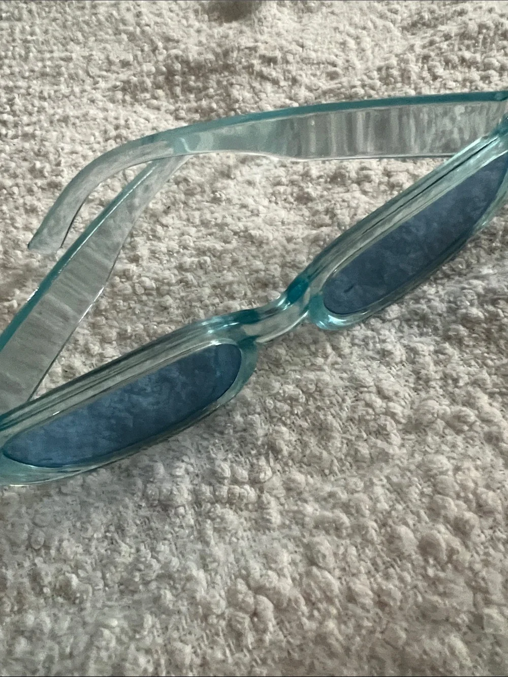 AQUA BLUE SUNGLASSES